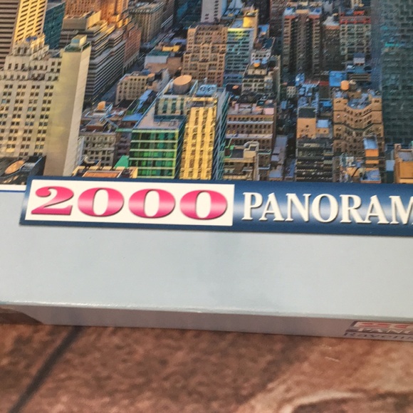 Ravensburger 2000 piece Panoramic Puzzle - Picture 2 of 10